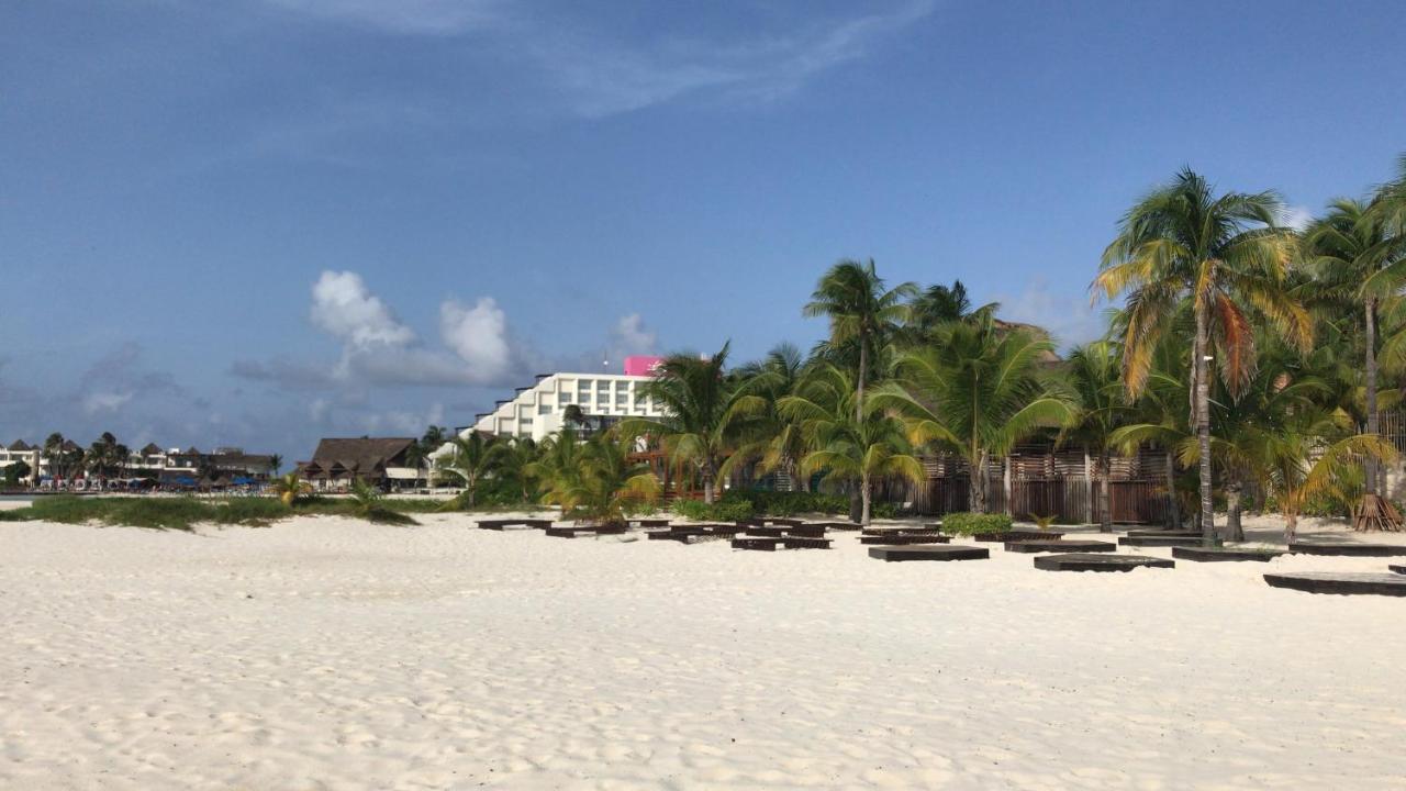 La Famiglia Hotel Isla Mujeres Exterior photo